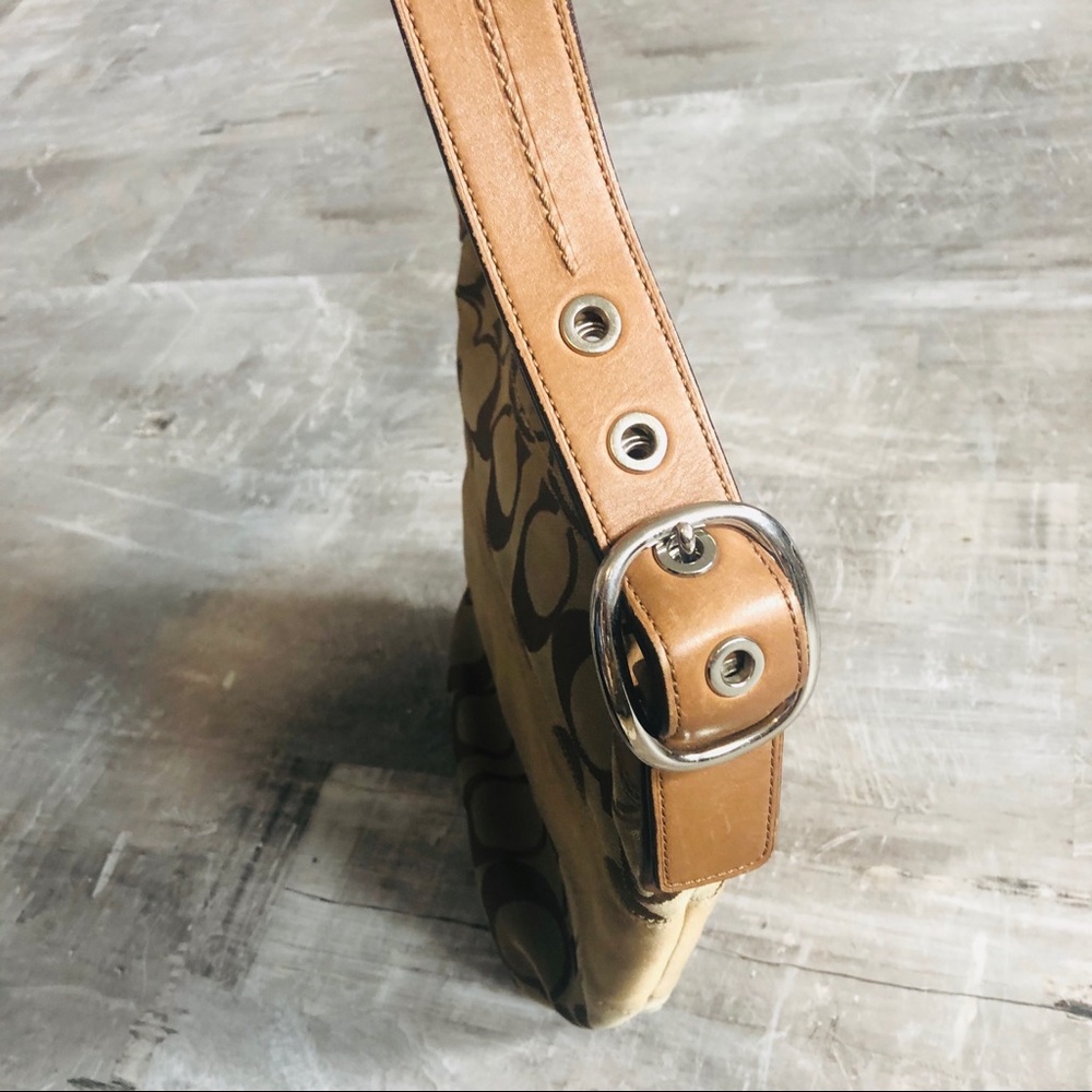 Coach Signature Shoulder Bag - Picture 4 of 8